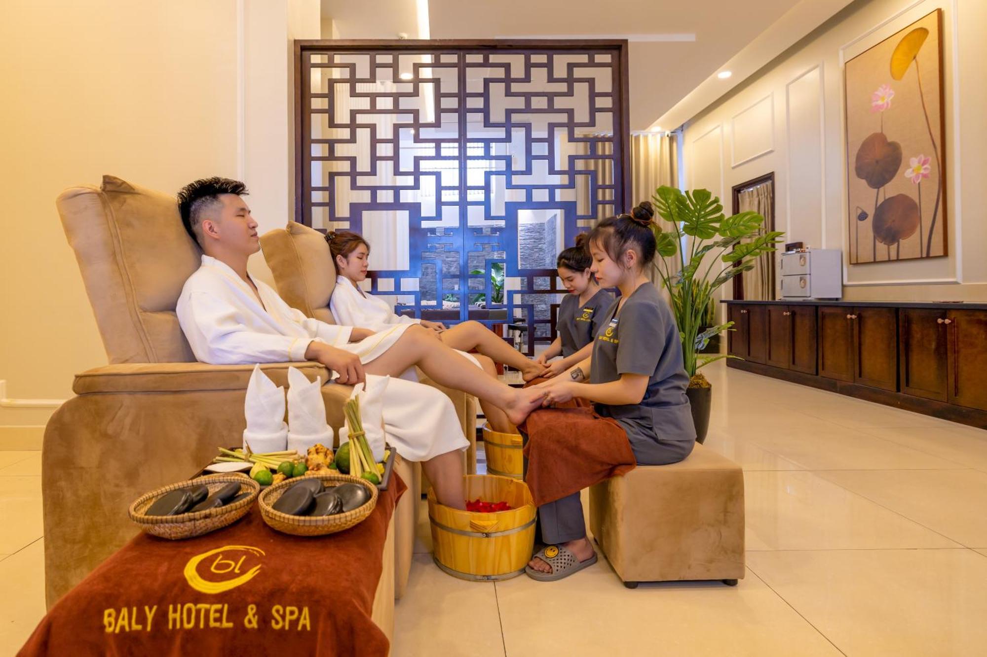 Baly Hotel Hue Εξωτερικό φωτογραφία