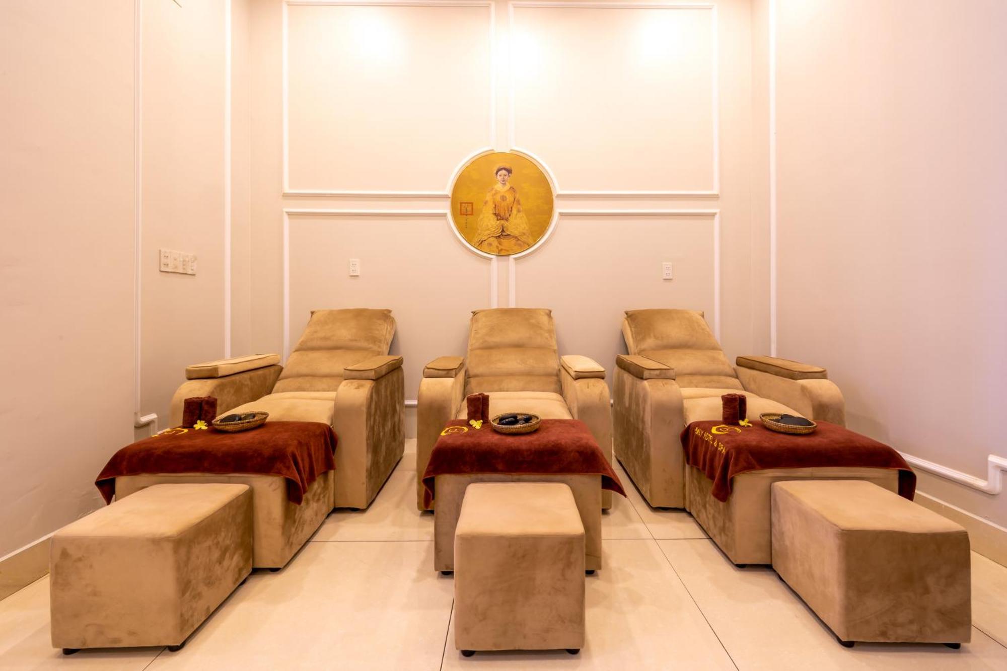 Baly Hotel Hue Εξωτερικό φωτογραφία